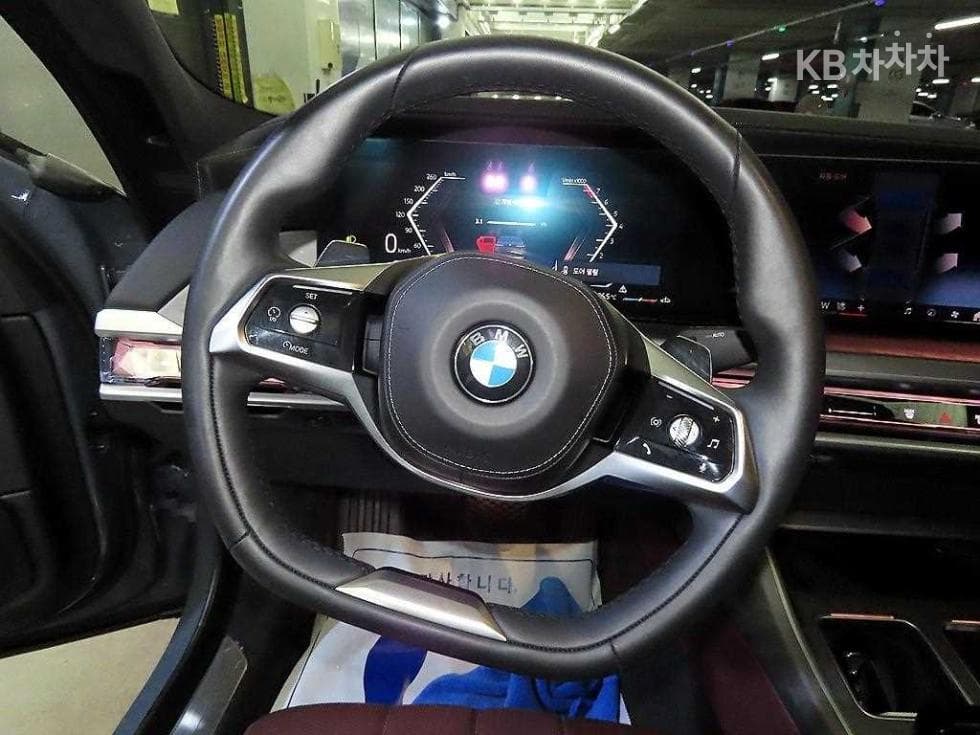 BMW 7시리즈(G70)740i sDrive M Sport Executive - 8