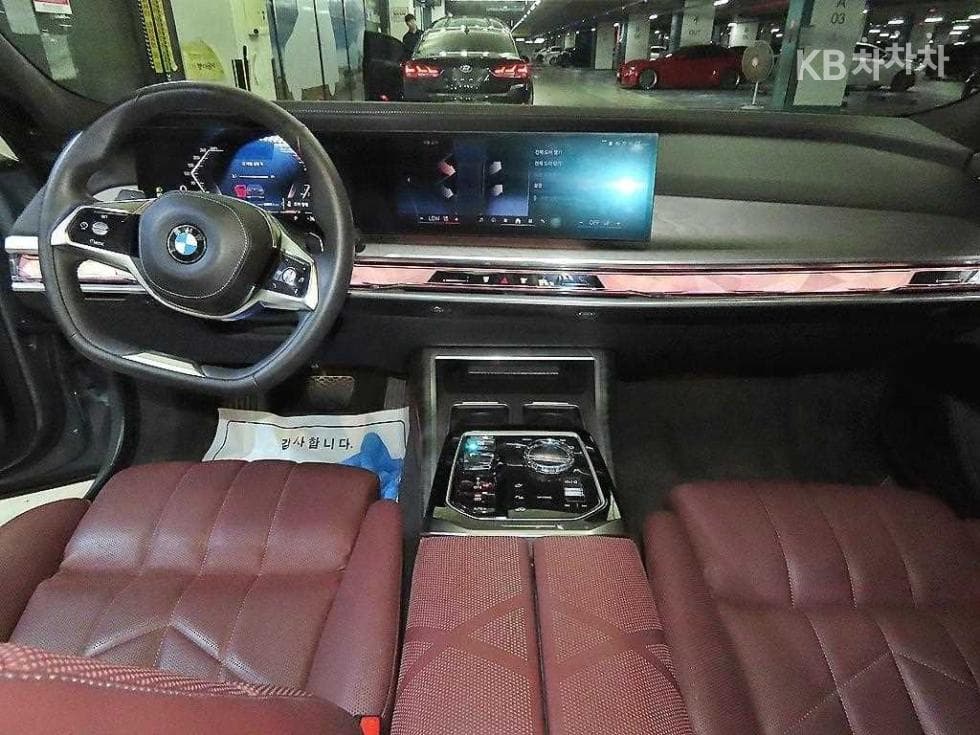 BMW 7시리즈(G70)740i sDrive M Sport Executive - 10