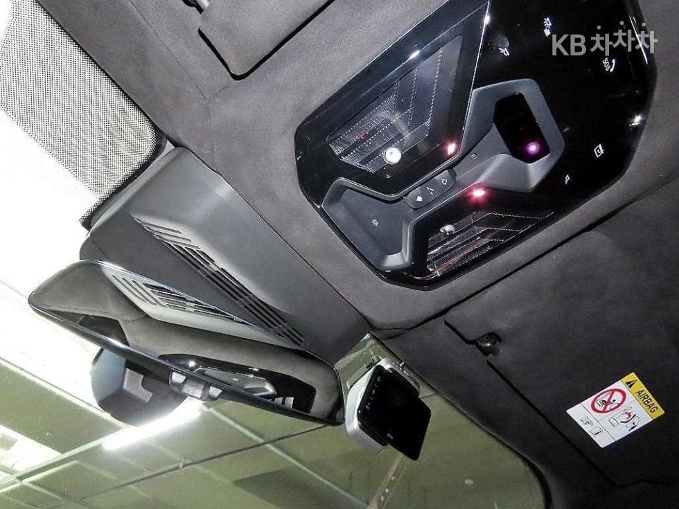 BMW 7시리즈(G70)740i sDrive M Sport Executive - 15