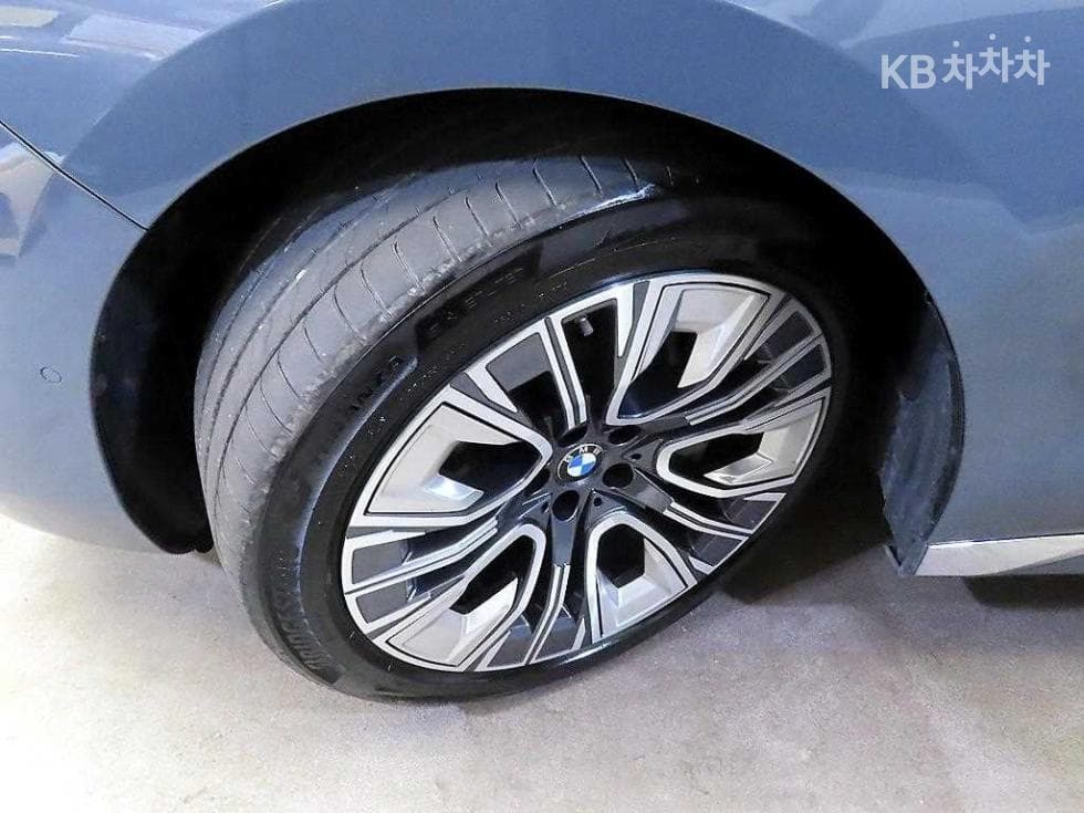 BMW 7시리즈(G70)740i sDrive M Sport Executive - 20
