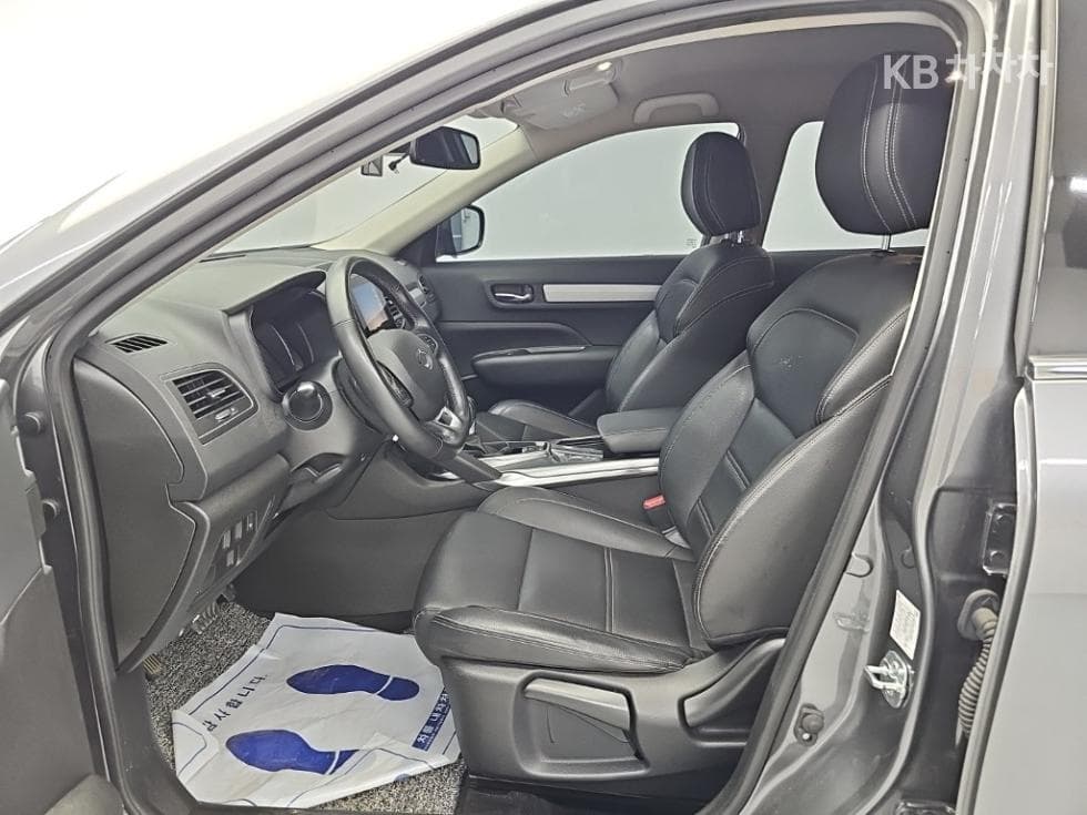 Рено Корея Нов QM62.0 LPe 2WD LE - 11
