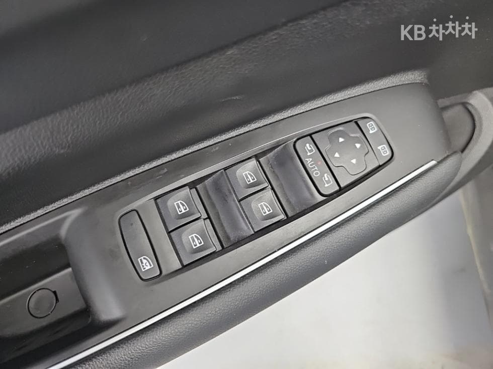 Рено Корея Нов QM62.0 LPe 2WD LE - 17