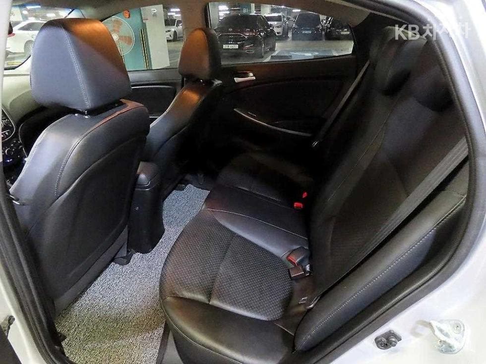 Хюндай Акцент(신형)1.4 VVT Modern - 7