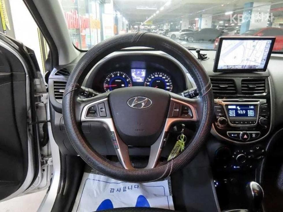 Хюндай Акцент(신형)1.4 VVT Modern - 8