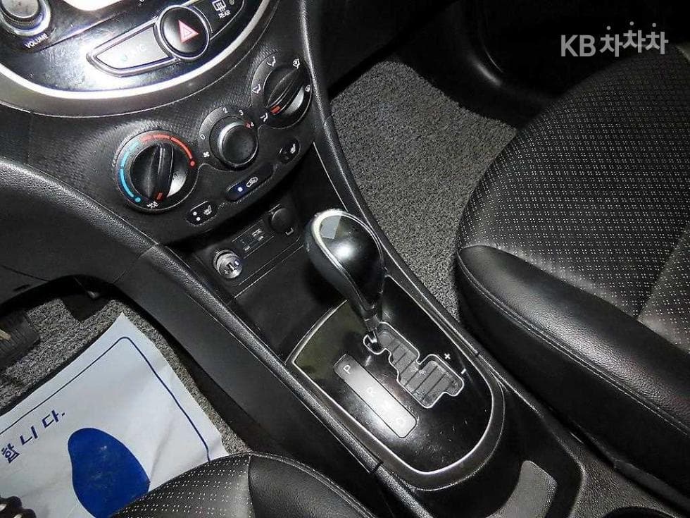 Хюндай Акцент(신형)1.4 VVT Modern - 12