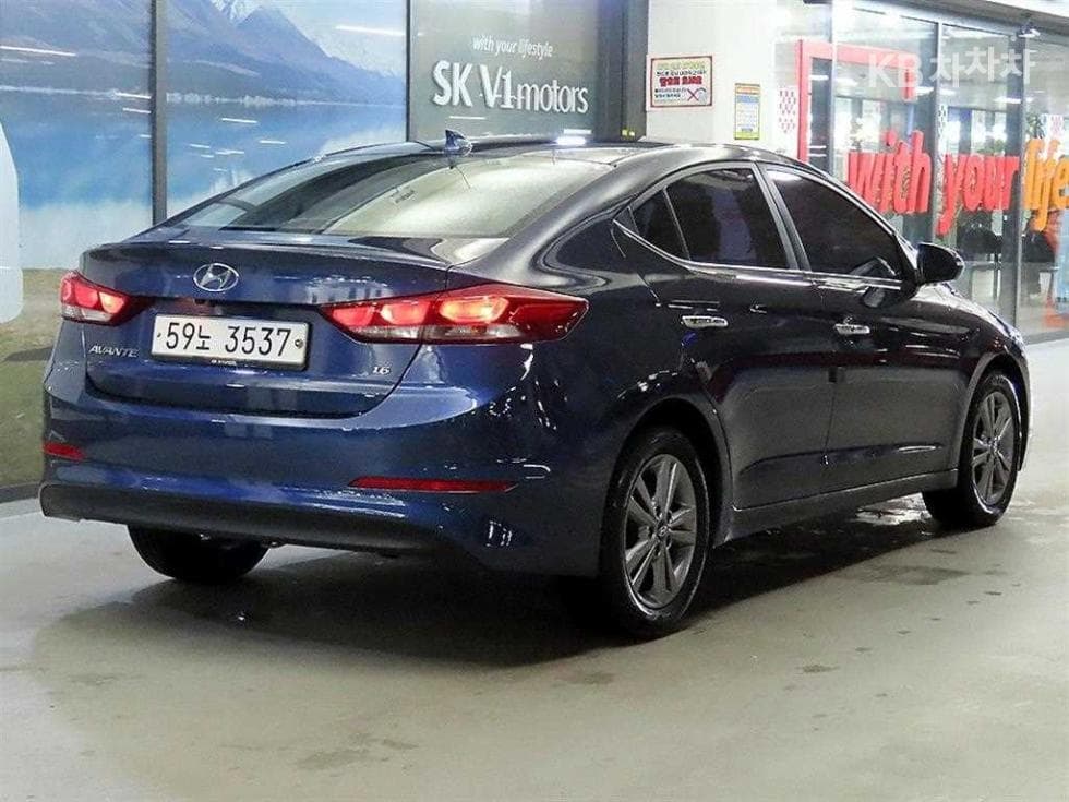 Хюндай Avante (Elantra)AD1.6 GDi Premium - 4