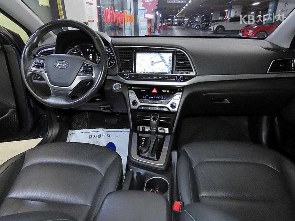 Хюндай Avante (Elantra)AD1.6 GDi Premium - 10