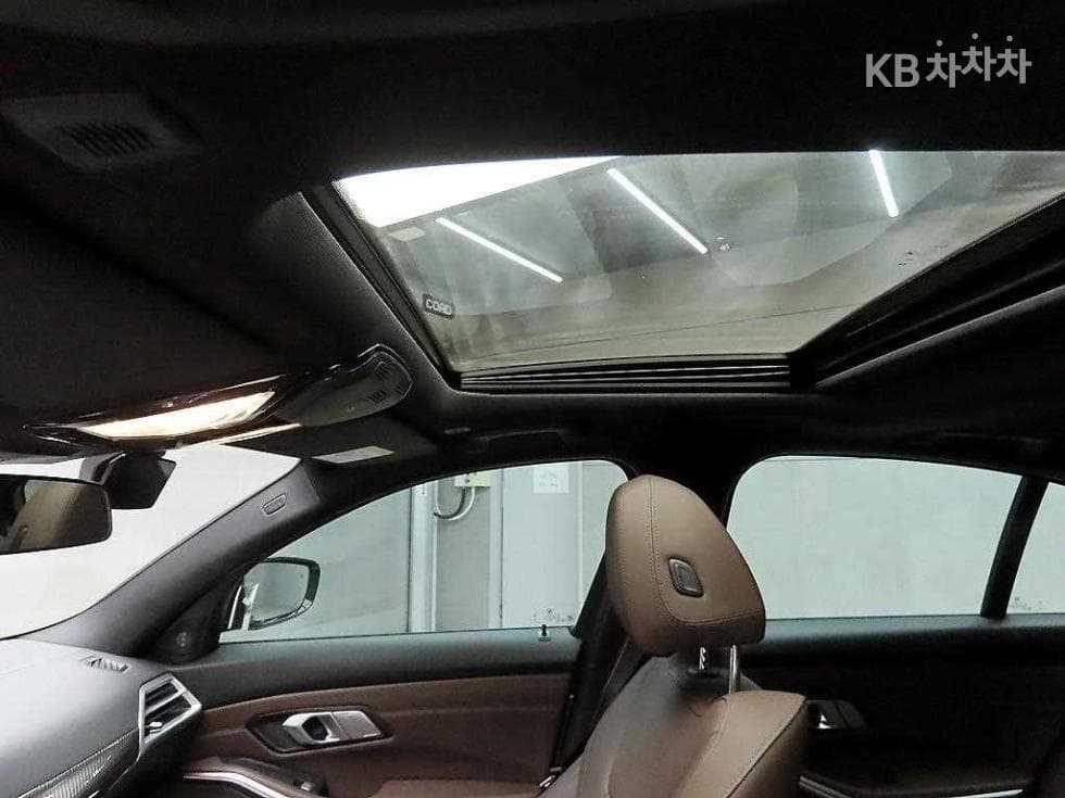 BMW 3 Series (G20)M340i Pro - 16