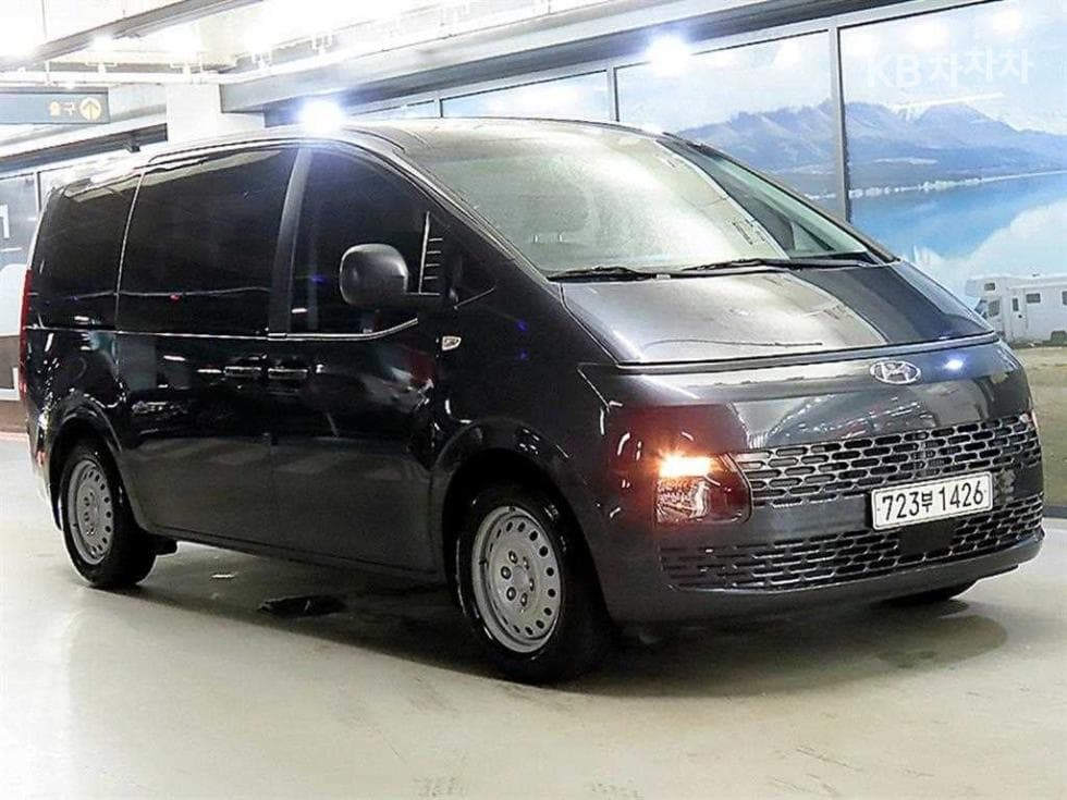 Хюндай Staria 2.2 Турер 11 места Smart (Staria) - Image 1