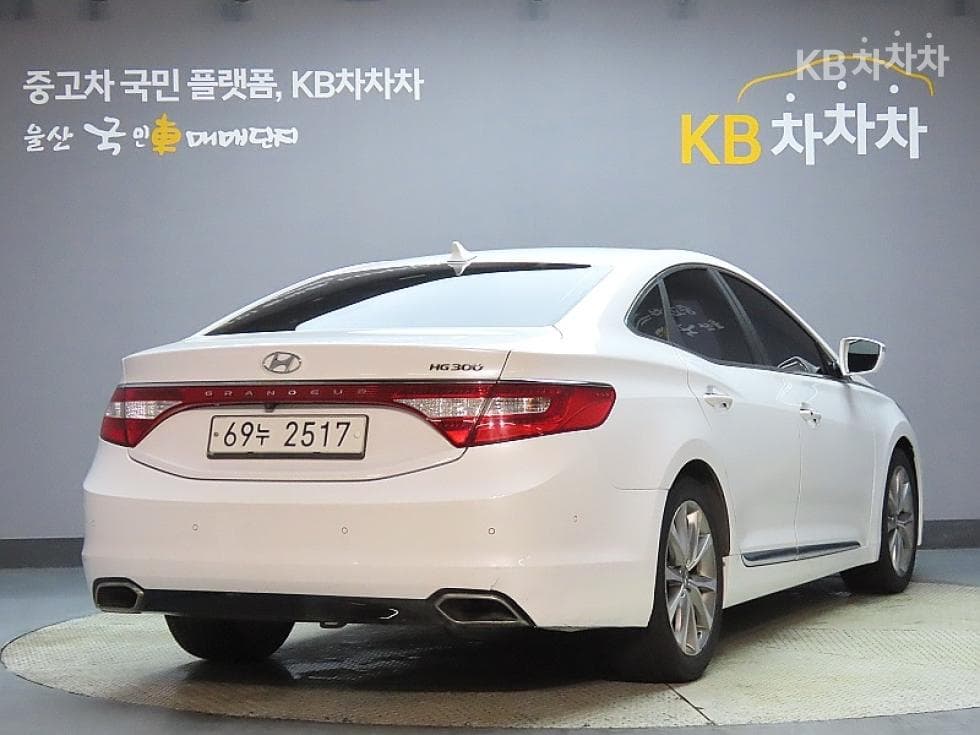 Hyundai Grandeur (Azera)HGHG300 Exclusive Special (special feature/edition) - 2