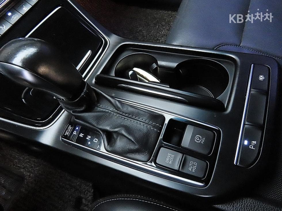 Hyundai Grandeur (Azera)IGRental car 3.0 LPi Exclusive Standard - 9