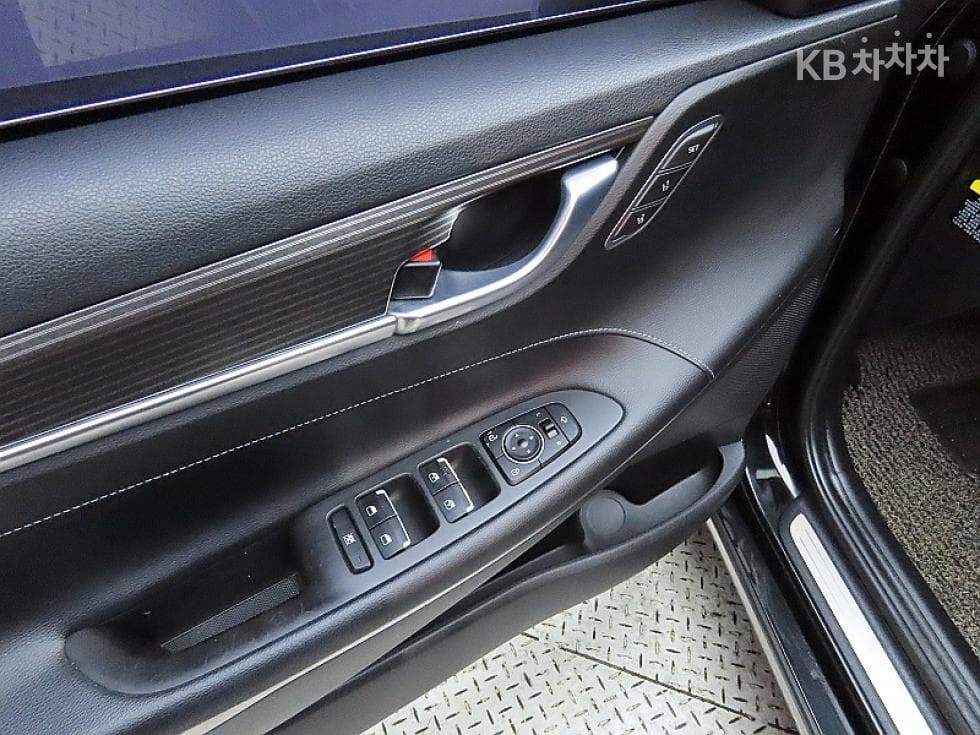 Hyundai Grandeur (Azera)IGRental car 3.0 LPi Exclusive Standard - 13