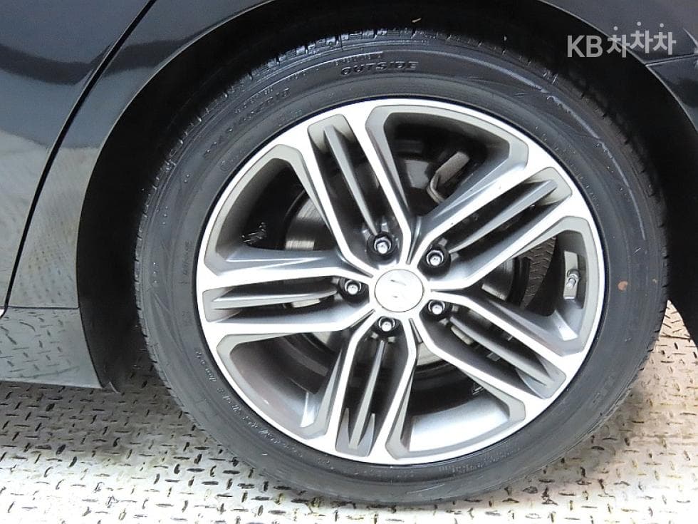 Hyundai Grandeur (Azera)IGRental car 3.0 LPi Exclusive Standard - 20