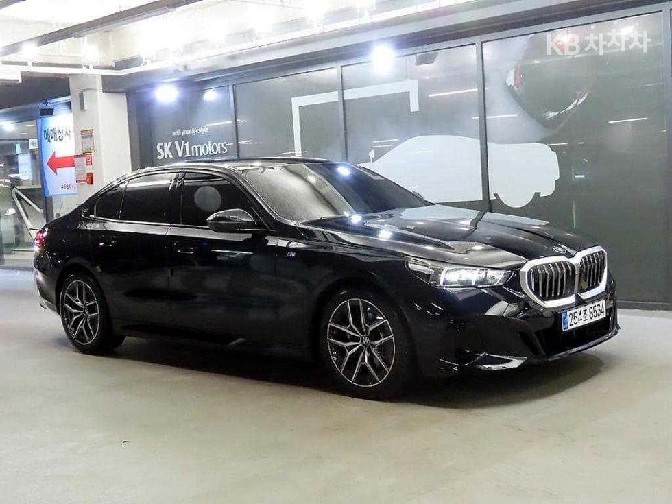 BMW Нов5 Серия(G60) 520i M Sport - Image 1