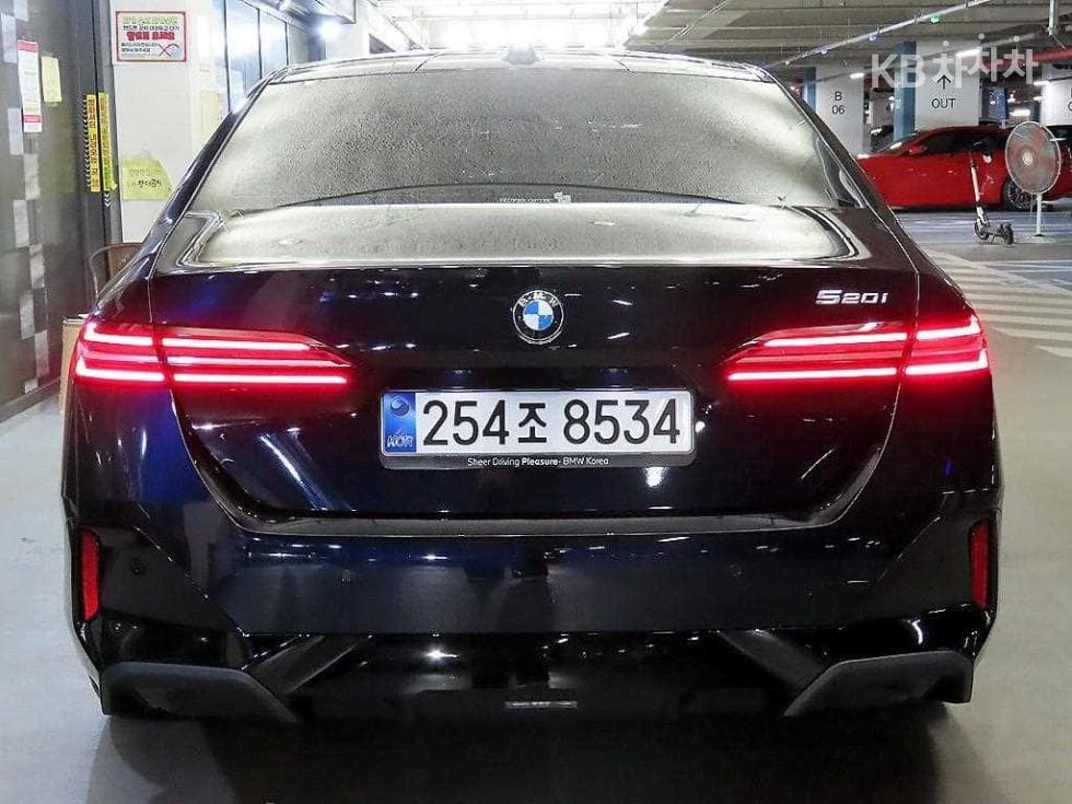 BMW Нов5 Серия(G60)520i M Sport - 5