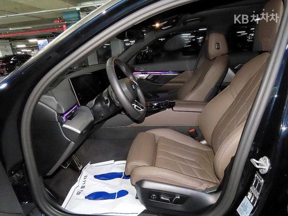 BMW Нов5 Серия(G60)520i M Sport - 6
