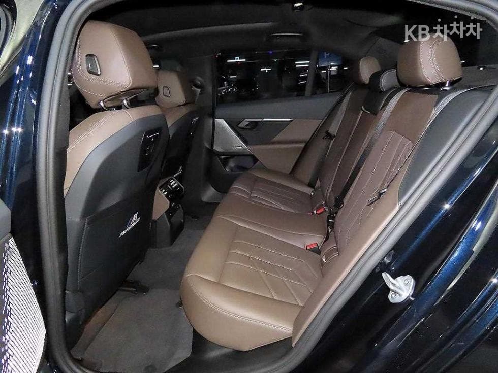 BMW Нов5 Серия(G60)520i M Sport - 7
