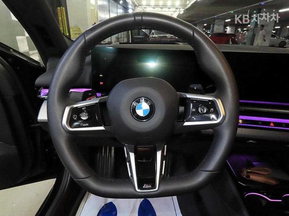 BMW Нов5 Серия(G60)520i M Sport - 8