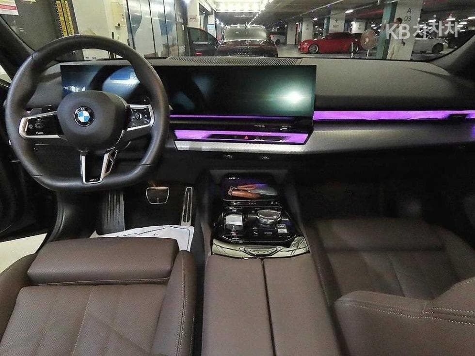 BMW Нов5 Серия(G60)520i M Sport - 10