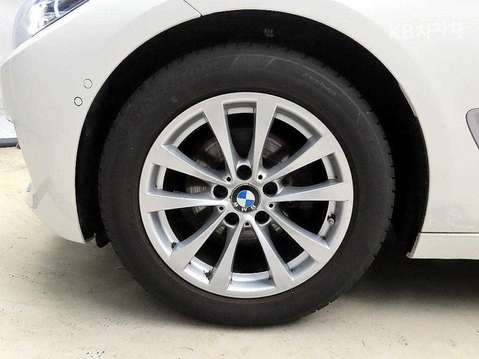 BMW Gran Turismo3 Серия GT 320d F34 xDrive - 19