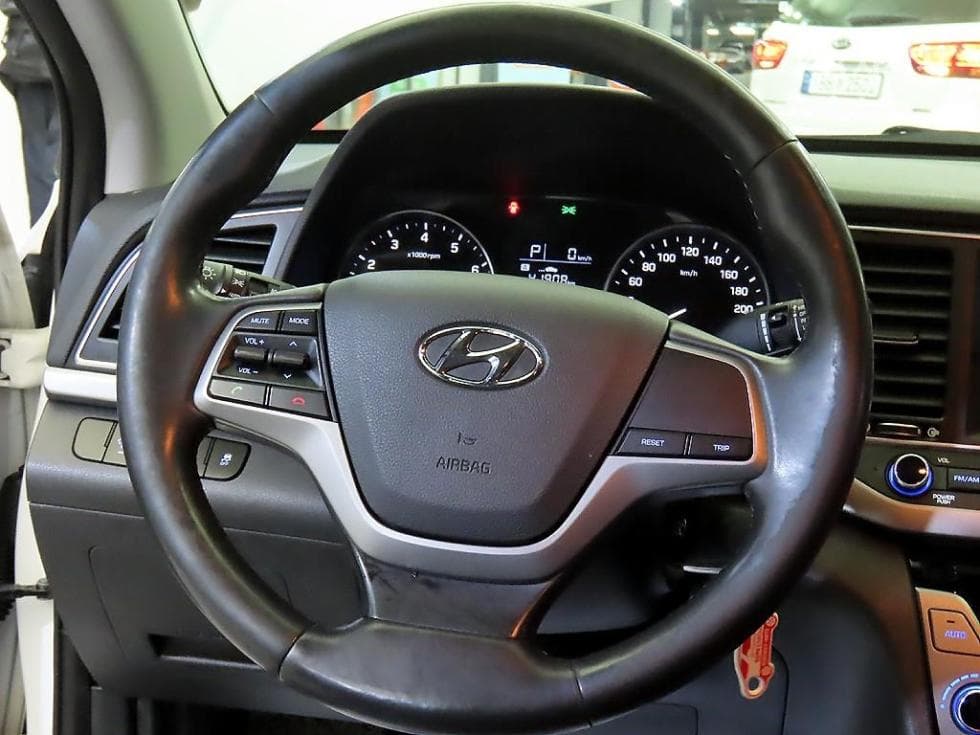 Hyundai Avante (Elantra)AD1.6 LPi Rental car Smart - 8