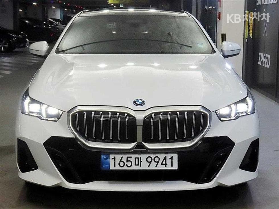 BMW Нов5 Серия(G60)530e M Sport - 2