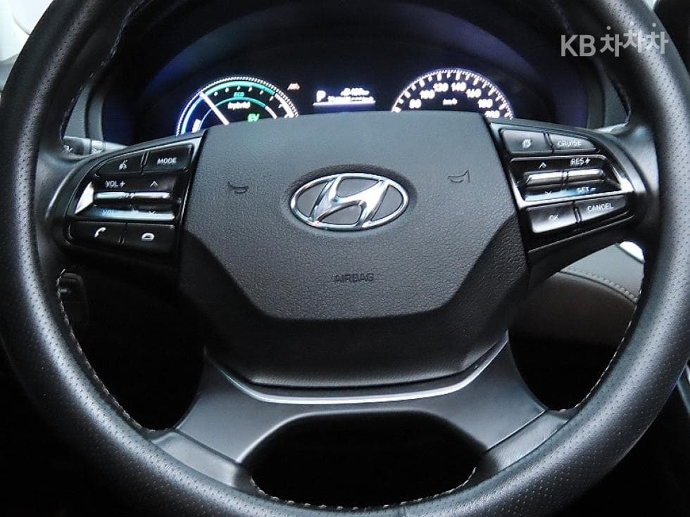 Hyundai Grandeur (Azera)IG HybridPremium - 16
