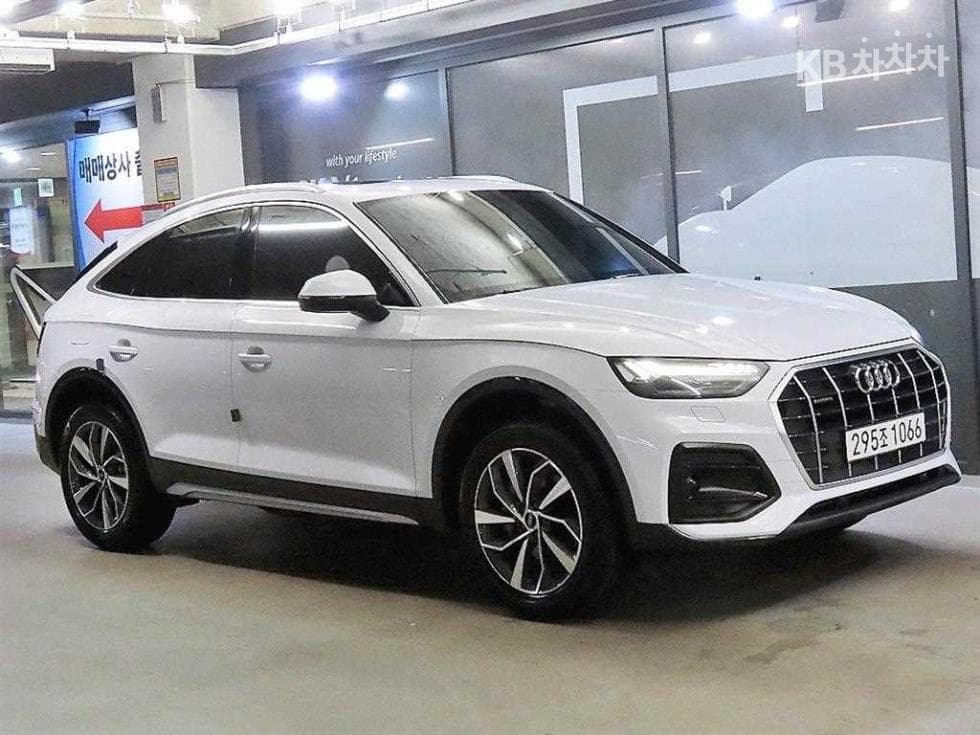 Ауди The New Q5(FY) 40 Турбо Дизел Инжекция quattro Sportback Стандартен - Image 1