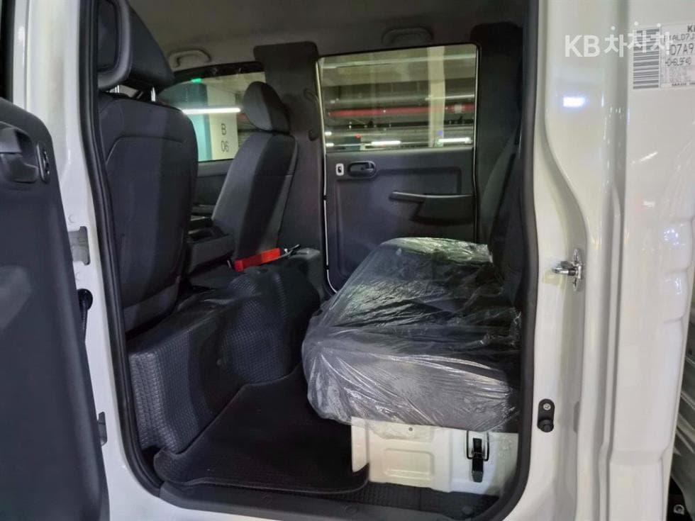 Киа The New (фейслифт) Бонго 3 (лек)LPG 1 тон Двойна Кабина Удължено междуосие 2WD GL - 7