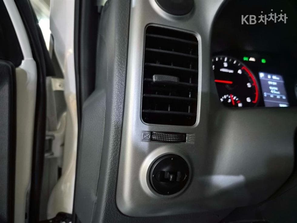 Киа The New (фейслифт) Бонго 3 (лек)LPG 1 тон Двойна Кабина Удължено междуосие 2WD GL - 13