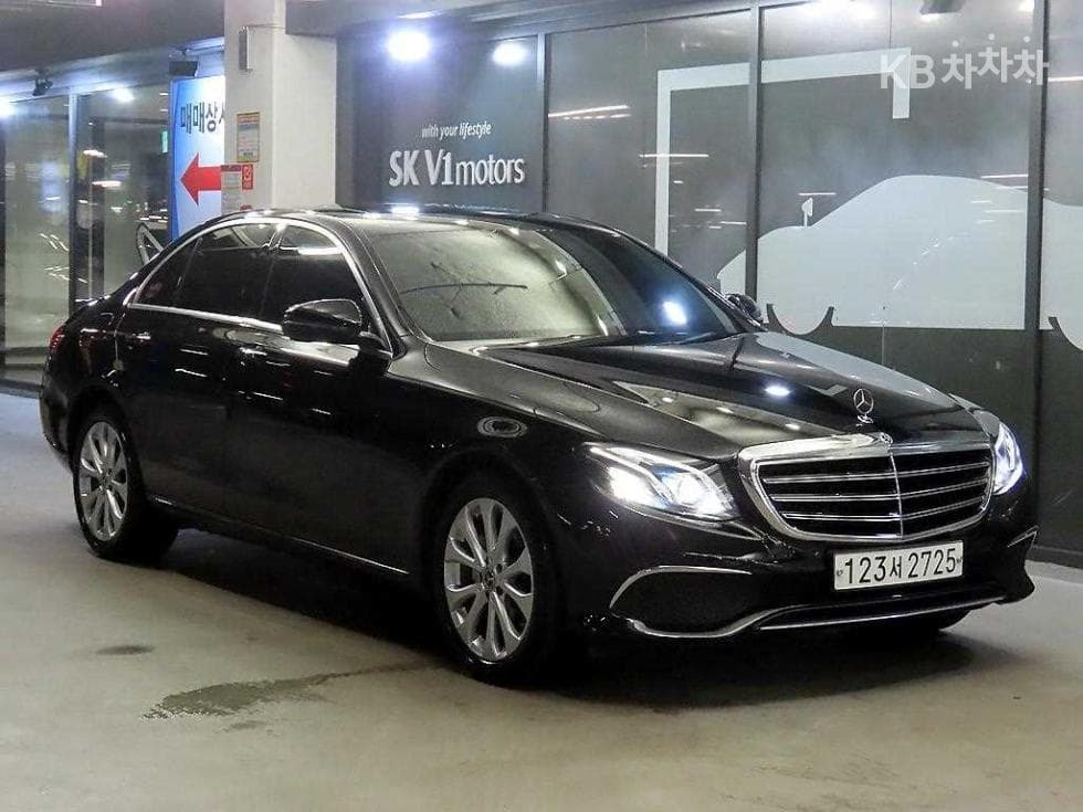 Mercedes-Benz E-Клас (W213) E220d Exclusive - Image 1
