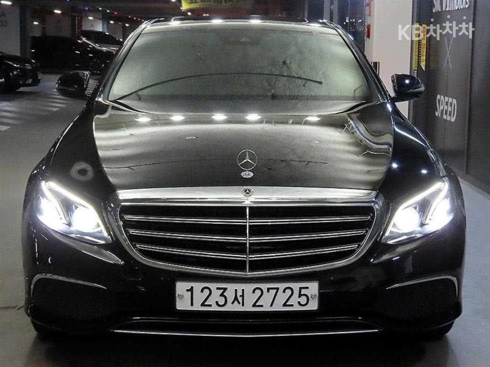 Mercedes-Benz E-Клас (W213)E220d Exclusive - 2