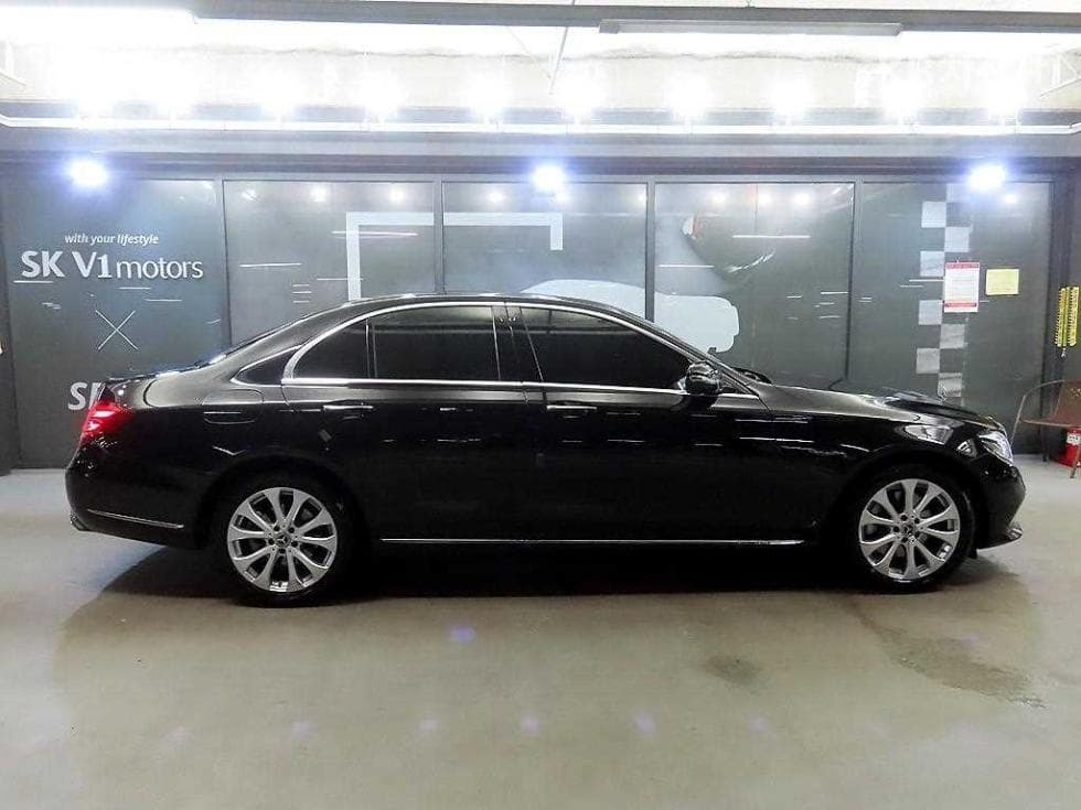Mercedes-Benz E-Клас (W213)E220d Exclusive - 3