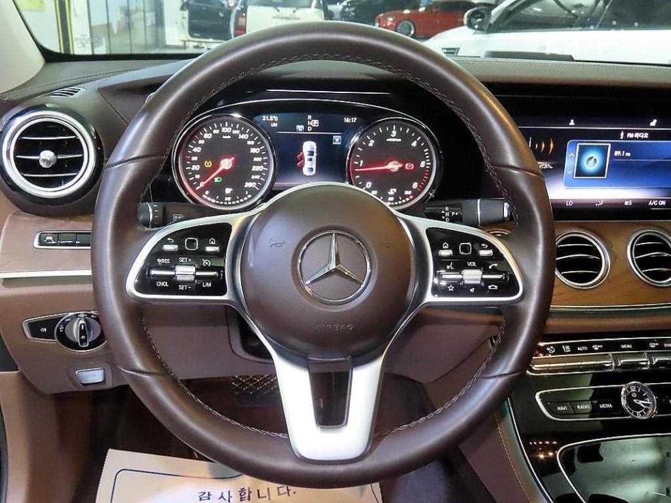 Mercedes-Benz E-Клас (W213)E220d Exclusive - 8