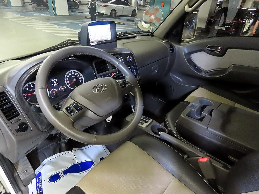 Хюндай Porter 2Удължено междуосие Двойна Кабина CRDi Style - 11