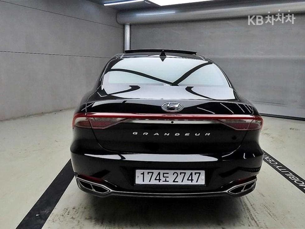 Hyundai The New (facelift) Grandeur (Azera)2.5 Calligraphy - 3