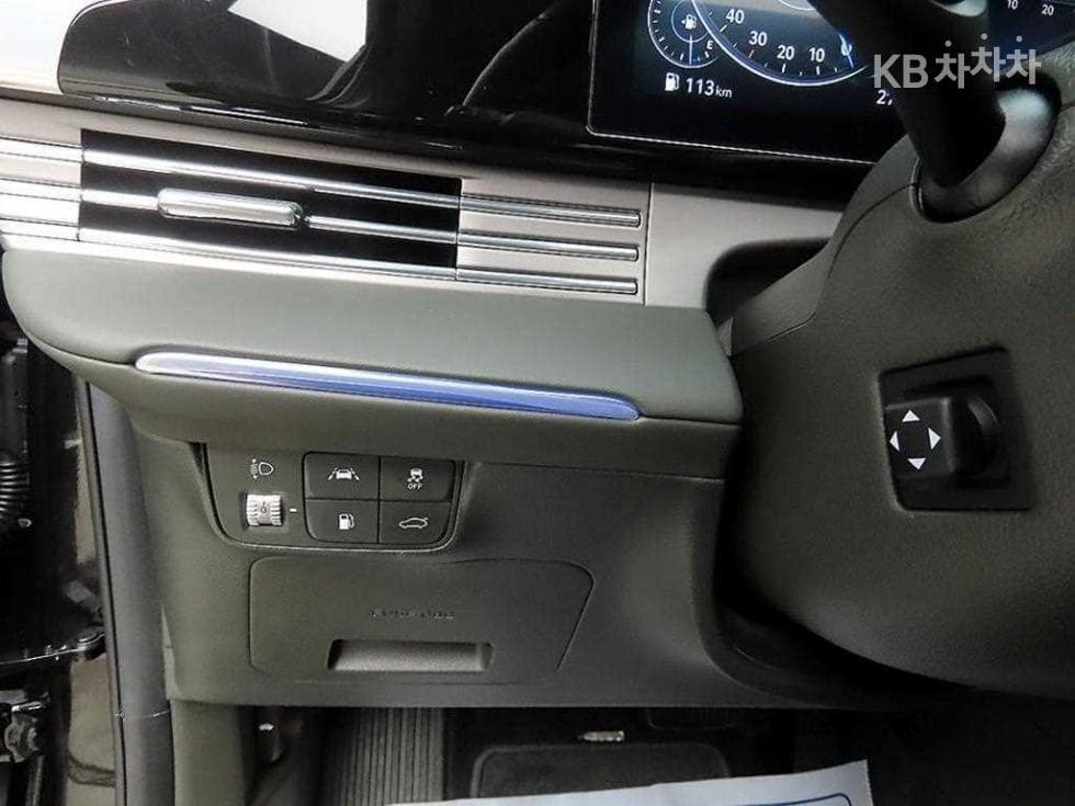 Hyundai The New (facelift) Grandeur (Azera)2.5 Calligraphy - 13