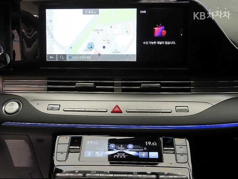 Hyundai The New (facelift) Grandeur (Azera)2.5 Calligraphy - 15