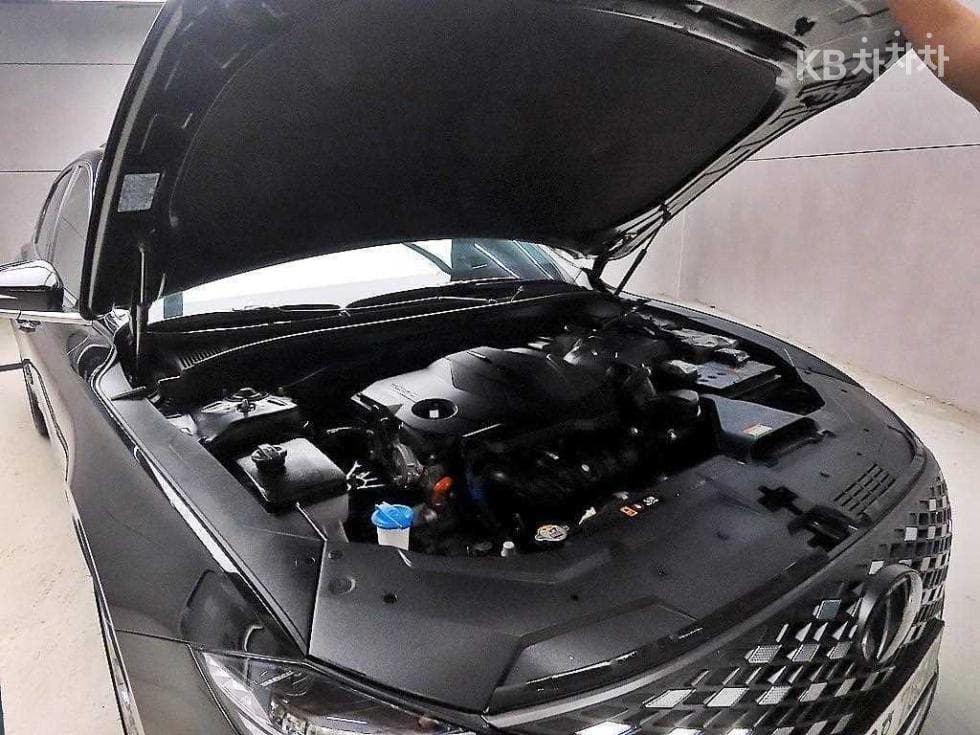 Hyundai The New (facelift) Grandeur (Azera)2.5 Calligraphy - 19