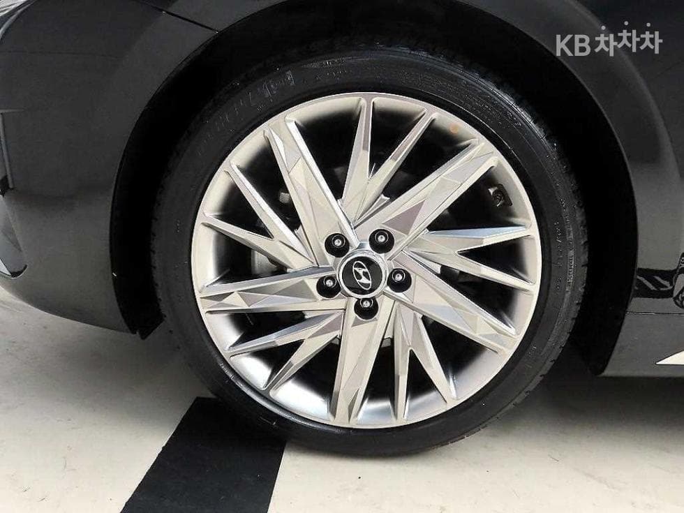 Hyundai The New (facelift) Grandeur (Azera)2.5 Calligraphy - 20
