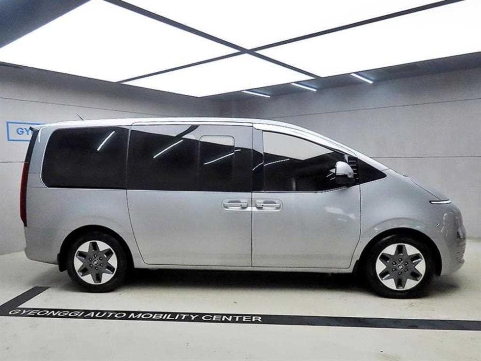 Hyundai Staria2.2 Tourer 11 Modern - 2