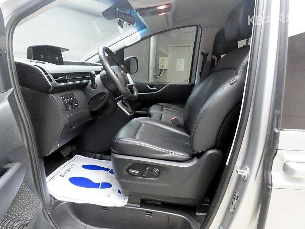 Hyundai Staria2.2 Tourer 11 Modern - 5