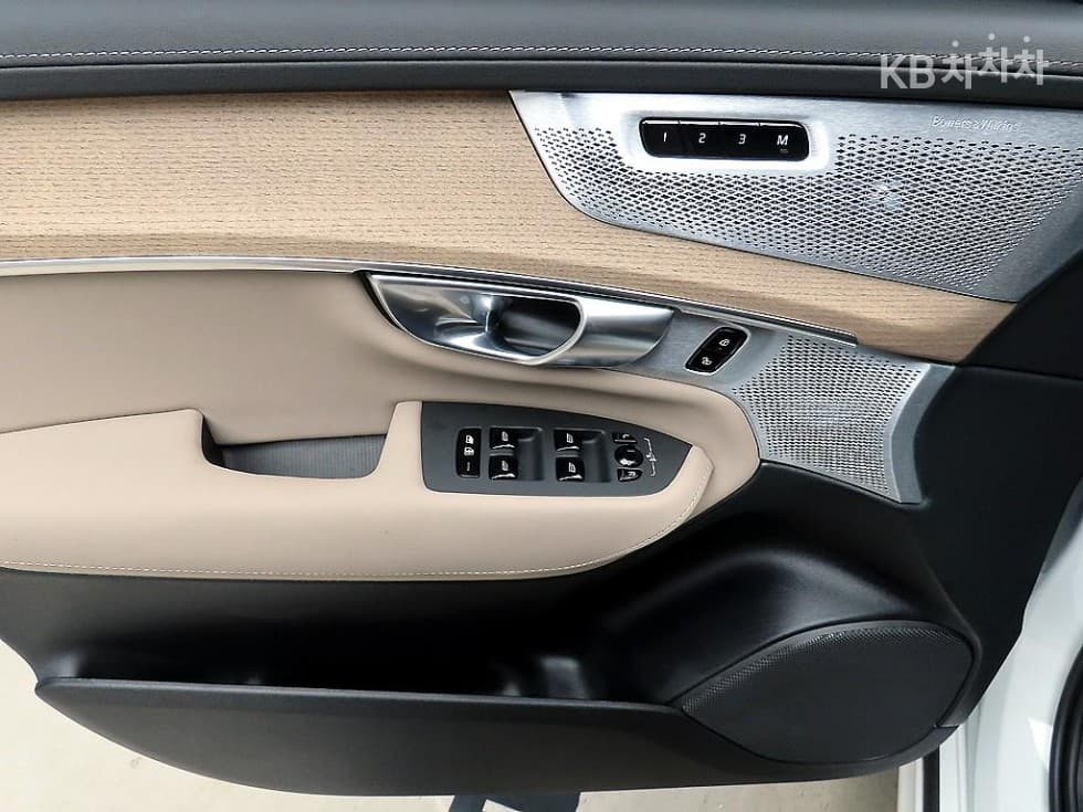 Volvo All New XC90B6 Ultra - 11