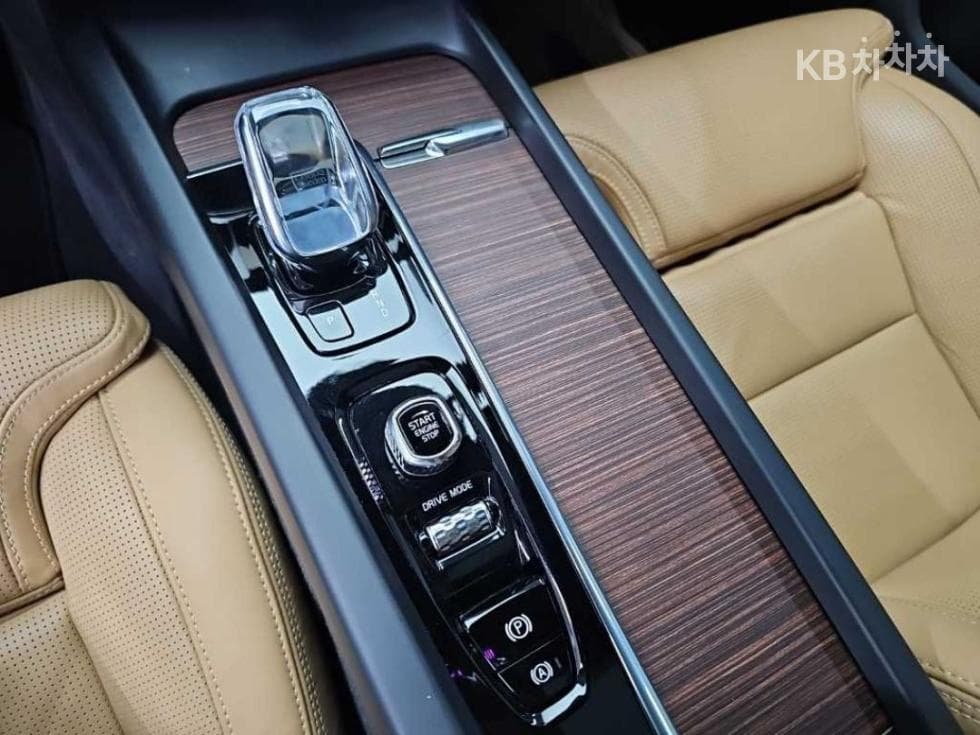 Volvo S60 3-토 поколение2.0 B5 Inscription - 10