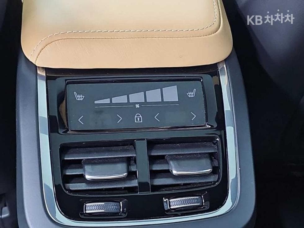 Volvo S60 3-토 поколение2.0 B5 Inscription - 13
