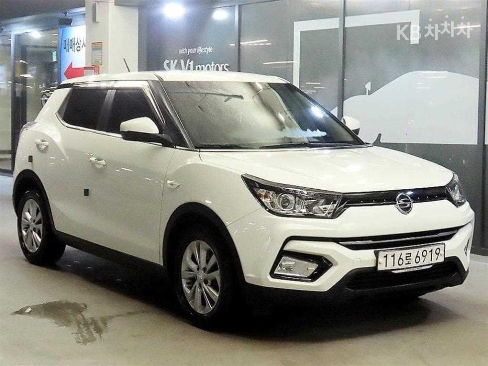 КейДжи Мобилити Тиволи 아머 1.6 Бензин TX 2WD - Image 1