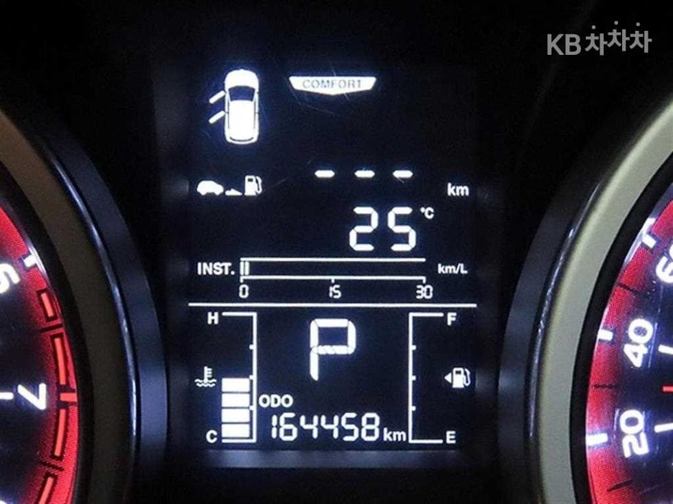 КейДжи Мобилити Тиволи 아머1.6 Бензин TX 2WD - 7
