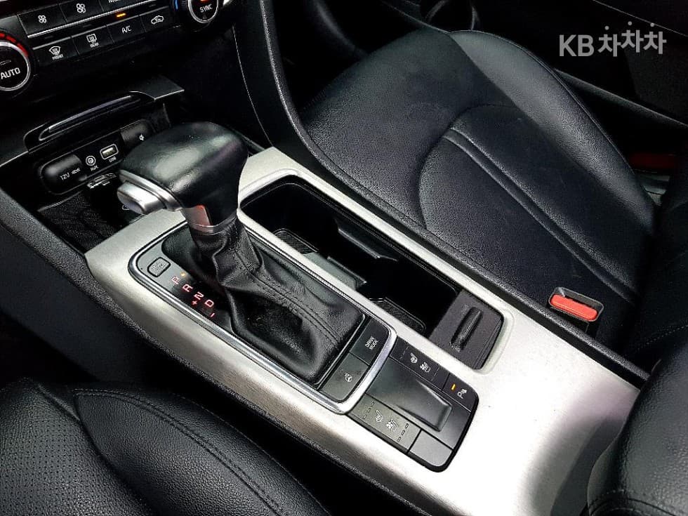 Kia K5 Second generation2.0 Gasoline MX Noblesse - 13