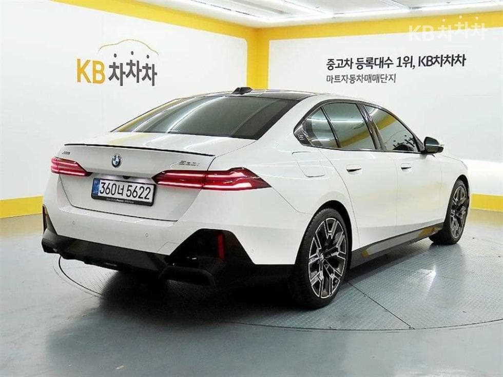 BMW Нов5 Серия(G60)530i xDrive M Sport Pro SE - 4