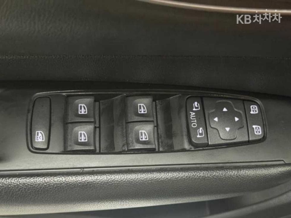 Рено Корея The New SM61.3 TCe 260 SE - 16